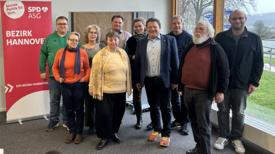 Die ASG Bezirk Hannover traf sich zur Klausurtagung (Gruppenfoto mit zehn Personen)